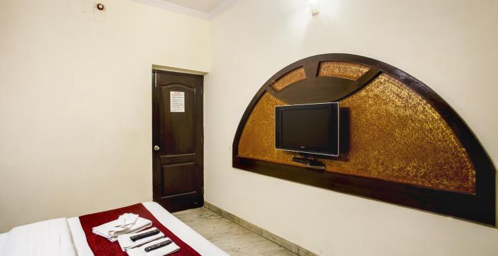 Hôtel The Gold Regency - 02 Mins From New Delhi Railway Station Extérieur photo